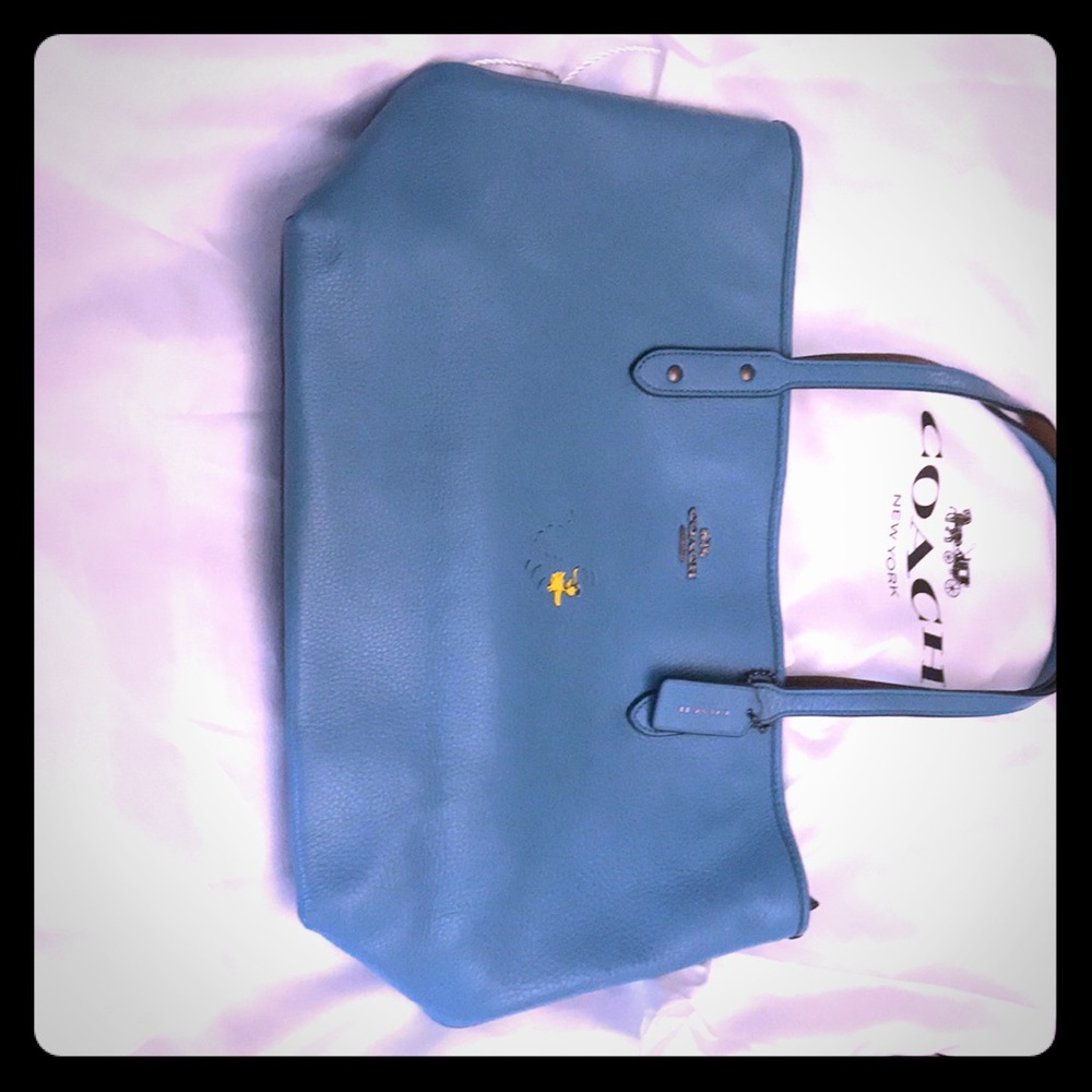 Coach tote snoopy and peanuts limited edition